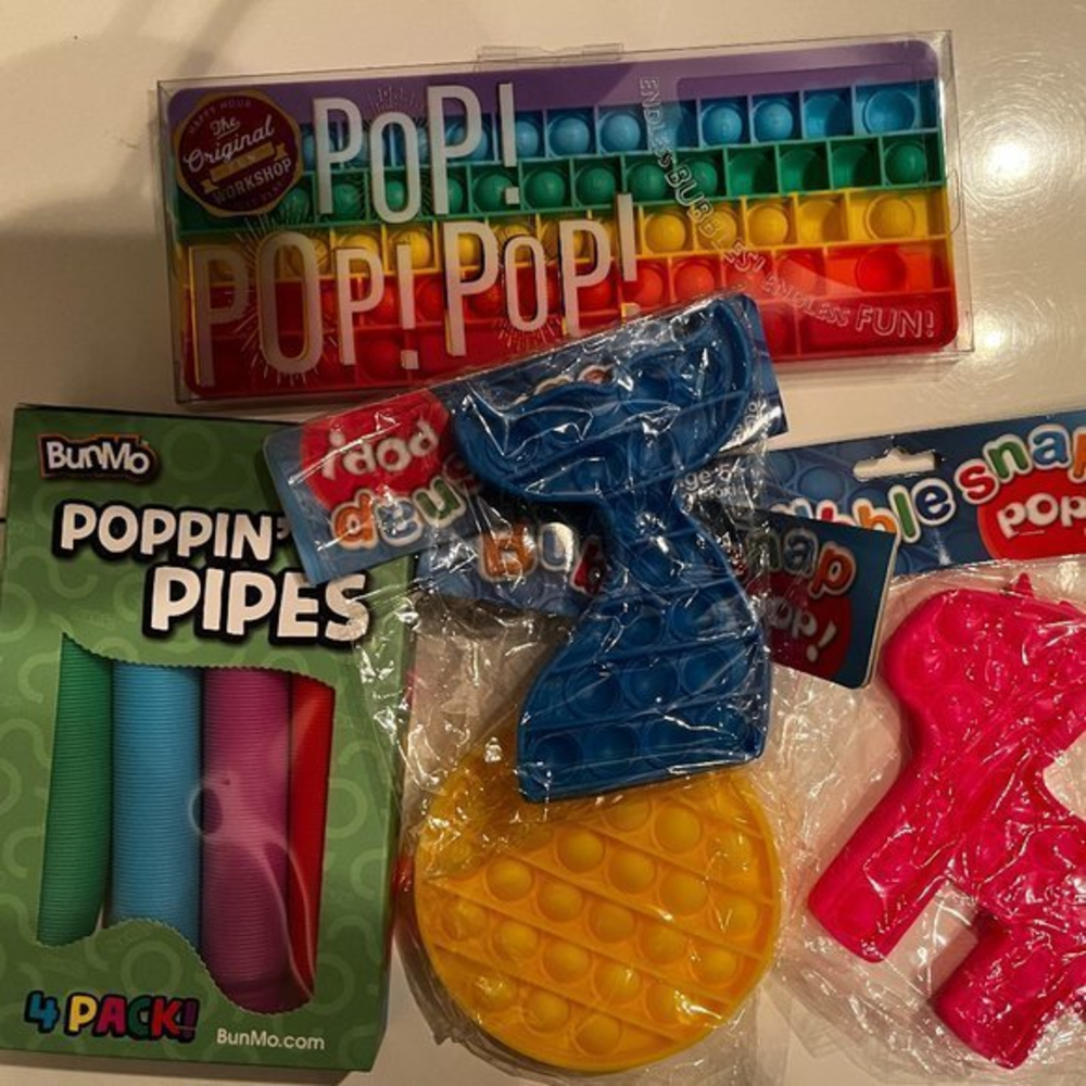 Pop-Its and Poppin Pipes / Fidget Toys (new)‎